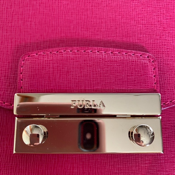 Furla Metropolis - mini crossbody in hot pink - Picture 3 of 7